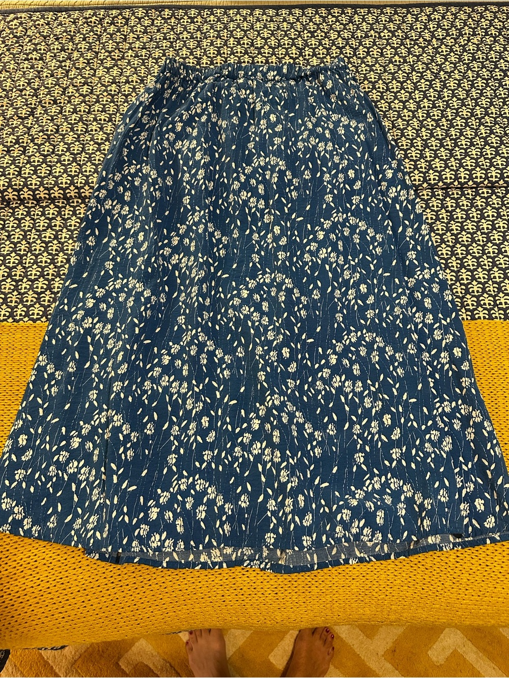 Hayden Blue Floral Faux Button-Down Midi Skirt - Picture 7 of 7